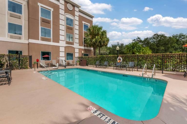 Comfort Inn & Suites Wildwood - The Villages — photo 2