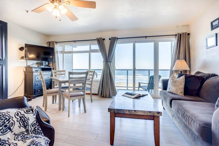 Condo Newport