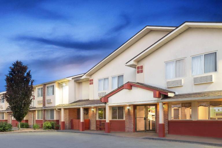 Super 8 By Wyndham Kingston in Kingston, NY