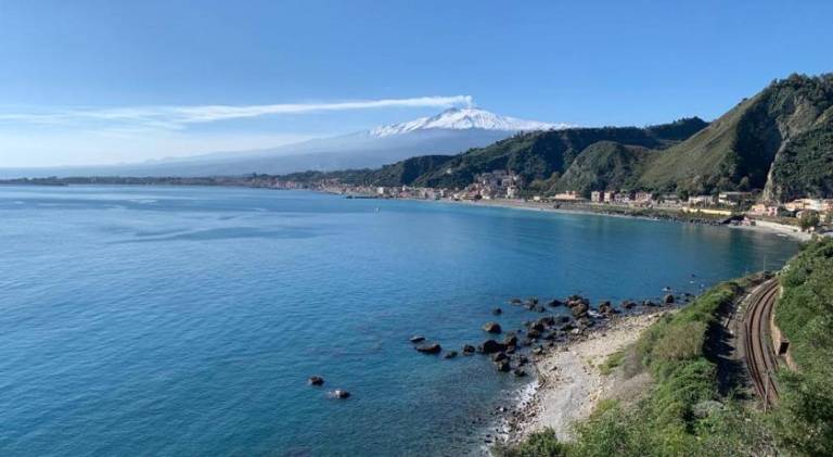 Villa with 4 rooms for 7 persons in Giardini Naxos