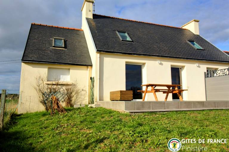 Gite with garden, grill & patio — photo 2