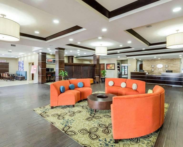 Comfort Suites Cotulla near I-35 — photo 2