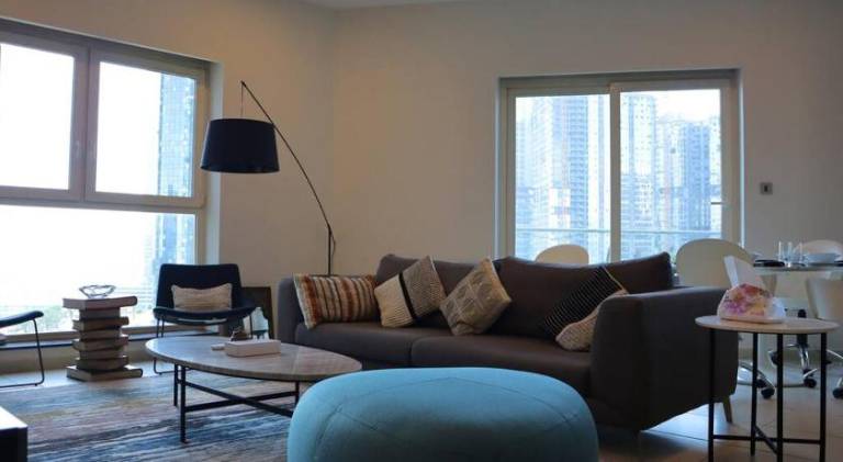 Holiday apartment with pool in Abu Dhabi