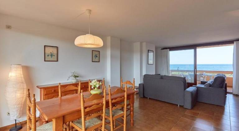 Beautiful holiday apartment with terrace, private pool & yard | Beach nearby | Pets allowed — photo 3