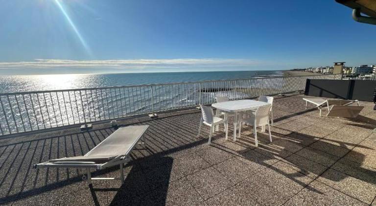 Holiday apartment with terrace — photo 5