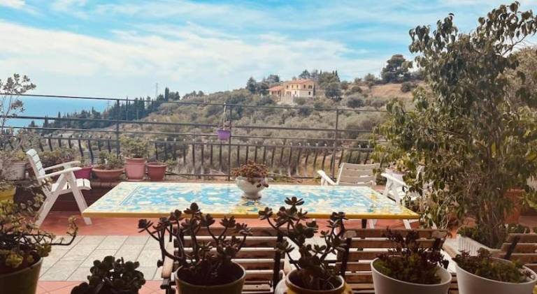Villa with pool — photo 3