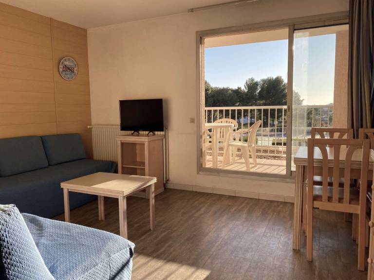 Holiday apartment with pool — photo 2