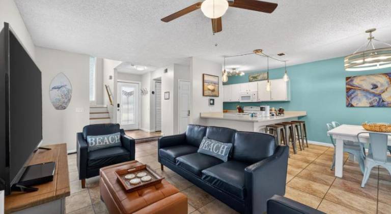 Emerald Escape 2 - 3 Blocks to Beach in Panama City