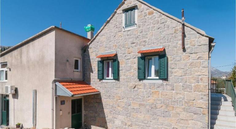 Holiday apartment with 2 rooms for 5 persons — photo 4