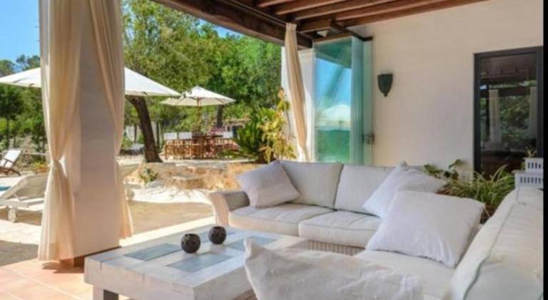 Vacation home with pool | Pets allowed — photo 2