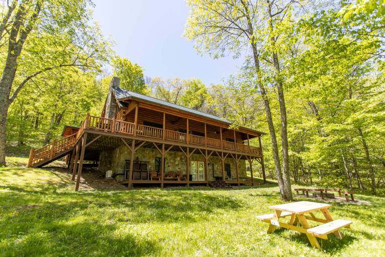 Cabin with jacuzzi & BBQ | Mountain view — photo 3