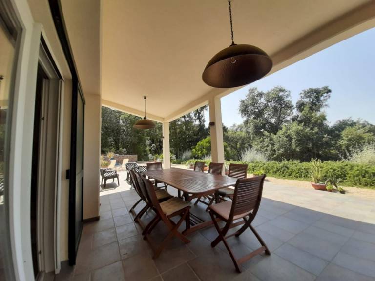 Villa Geko well furnished and immersed in a 4000 m2 park in Straccoligno — photo 4