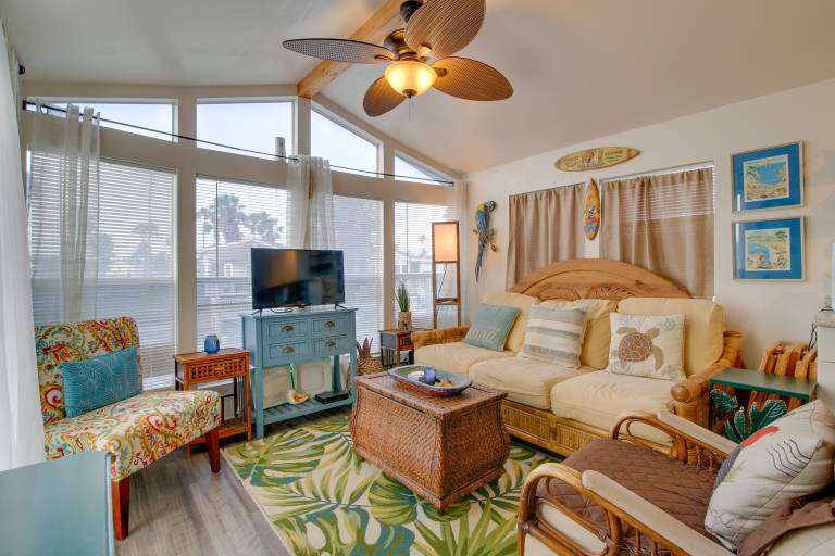 Furnished Deck: Waterfront Port Isabel Cottage! — photo 3