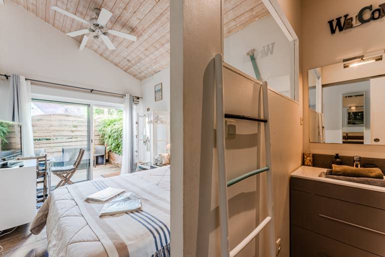 Bed and Breakfast 'Tikeau' with Shared Pool, Private Terrace and Wi-Fi — photo 4