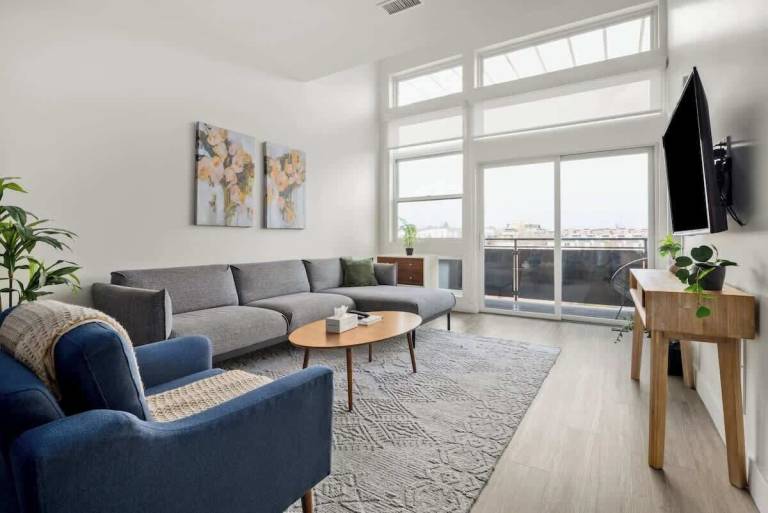 Condo Lower Highlands