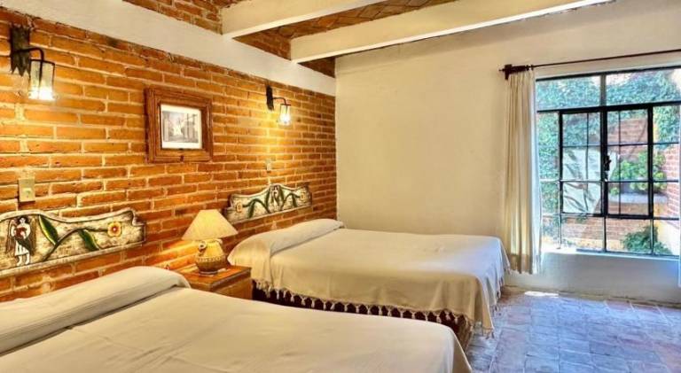 Pleasant lodge with garden & pool | Pets are welcome — photo 2