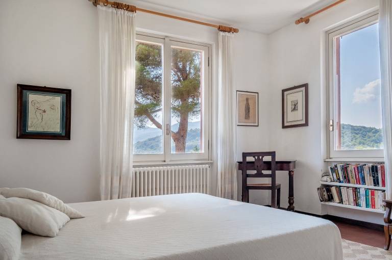 Il Grifo – Cozy Apartment with Sea View, Private Garden and Wi-Fi in Portoferraio
