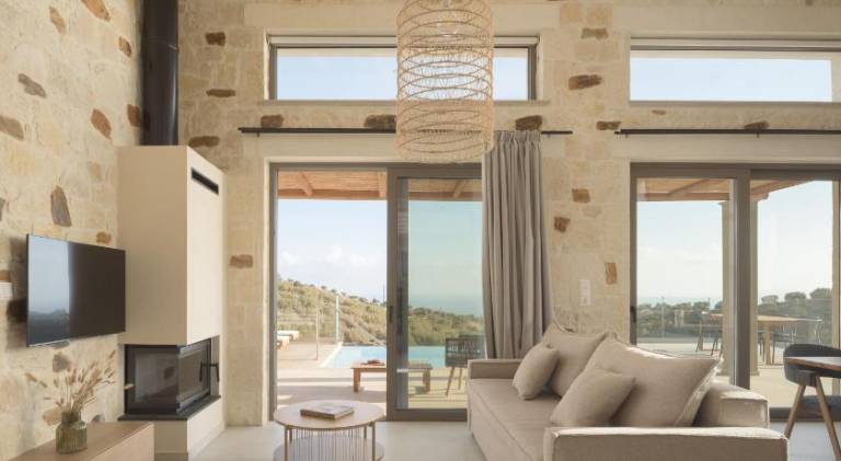 House with patio, private pool & grill | Perfect for remote work — photo 2