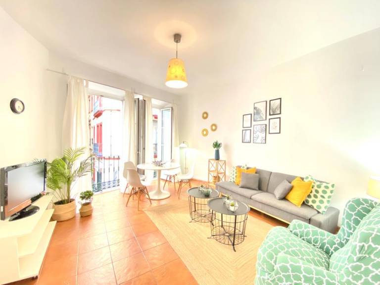 Charming vacation home | Near Seville Cathedral | Pets allowed — photo 2