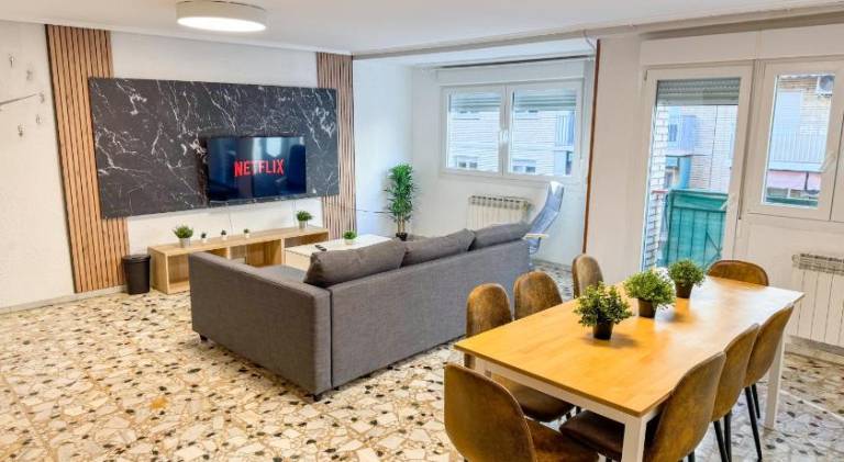 Rental apartment | Near Roman Theater | Suitable for remote work in Zaragoza