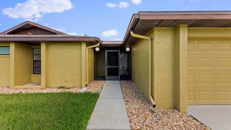 Family-friendly wonderful house with grill & private pool | Water view | Pet-friendly — photo 3