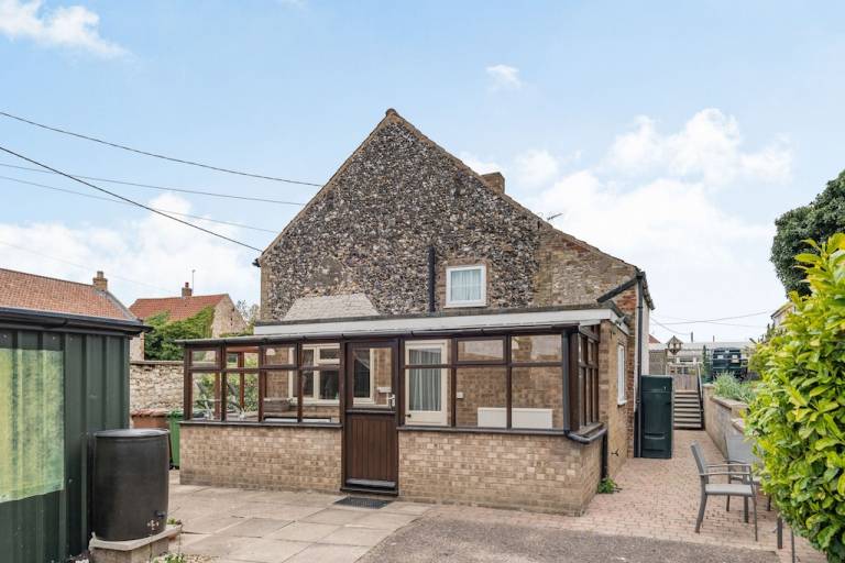 Cottage  Ely