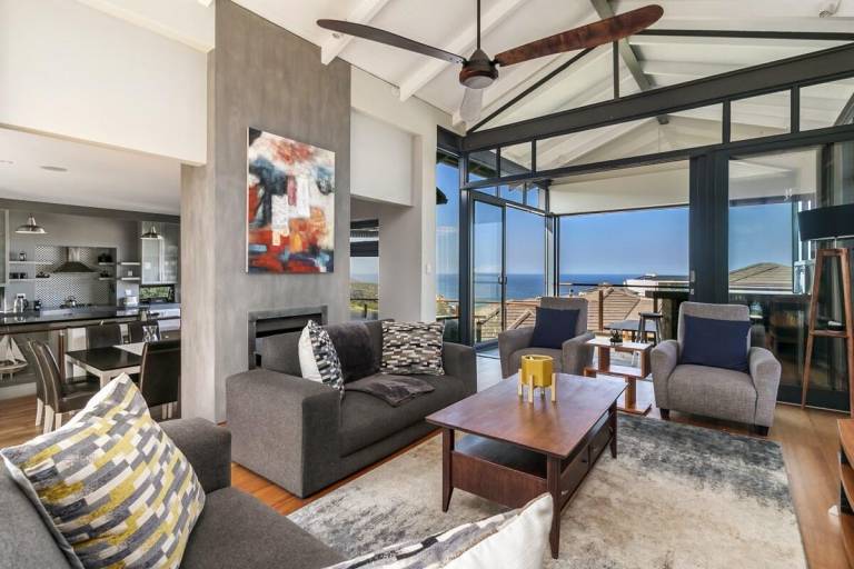 Vacation home with garden, private pool & BBQ | Suitable for remote work — photo 3