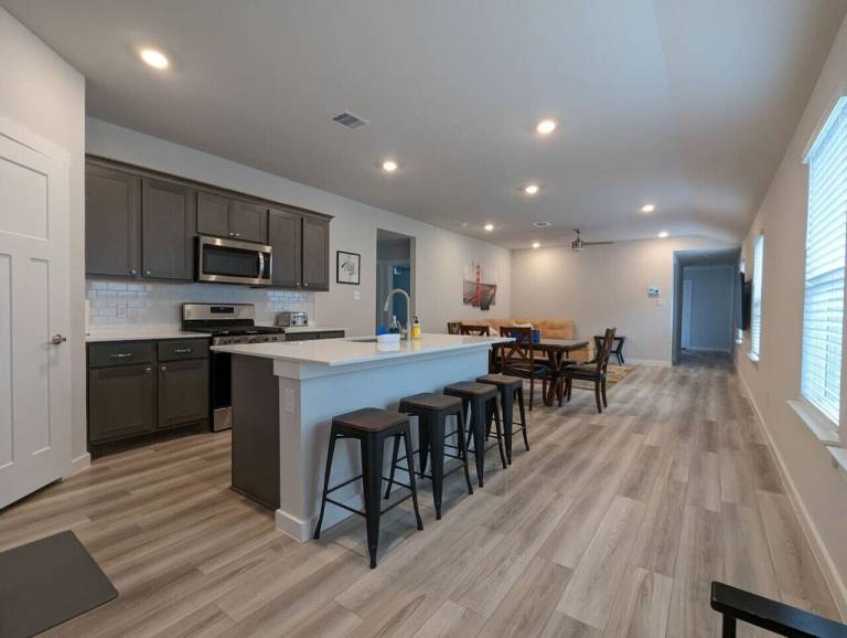 House Pebble Creek