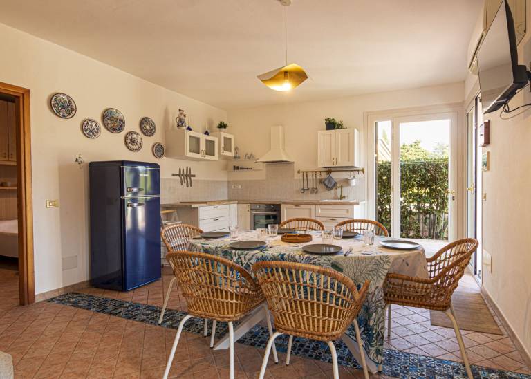 Vacation home with garden — photo 2