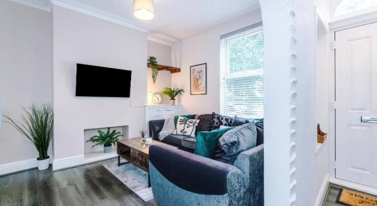 Vacation home | Pet-friendly in Salford