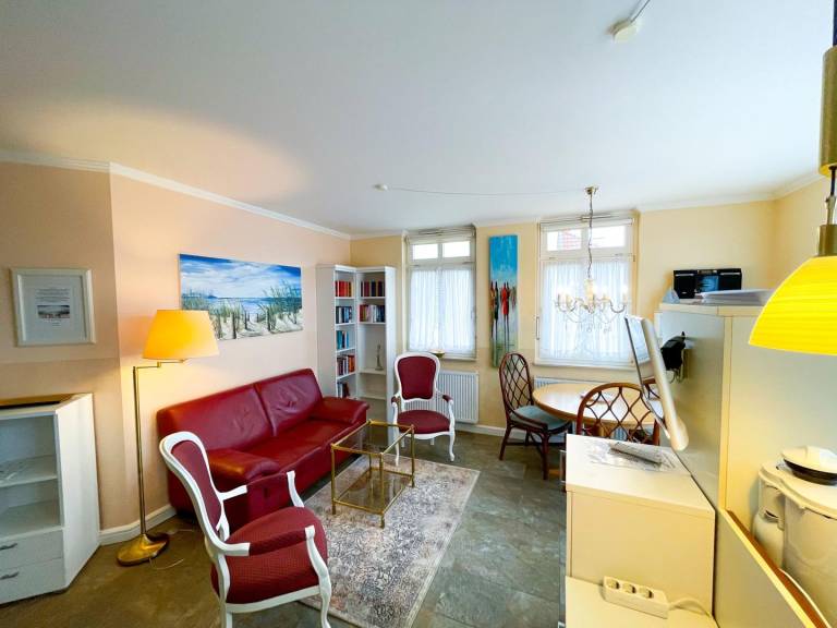 Charmante 3-Raum-Whg. mit WLAN, Balkon, Tiefgarage in Kuehlungsborn