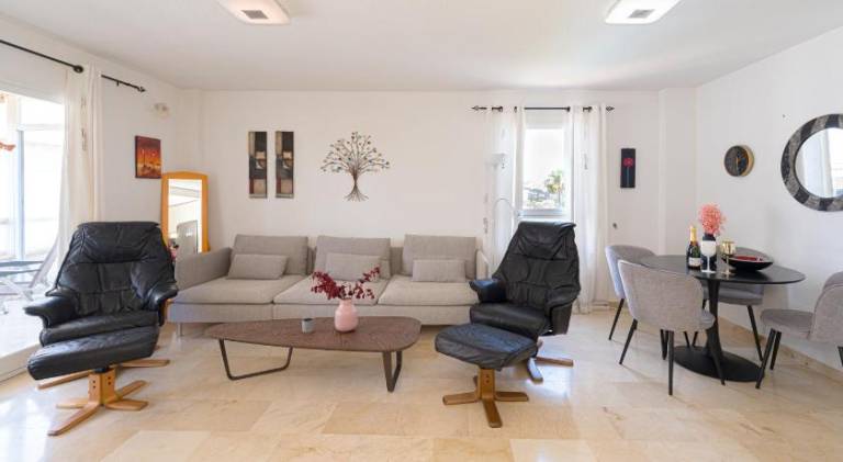 Holiday apartment with pool — photo 5