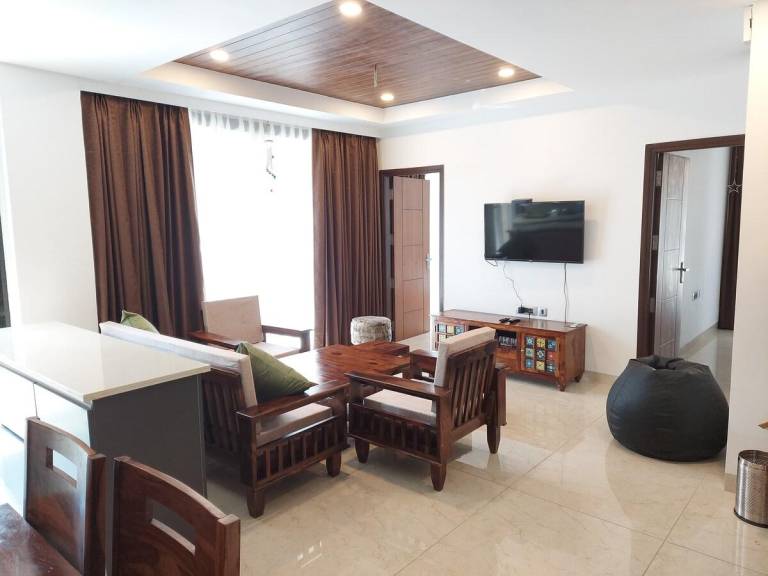 HOP stays - Shimla Luxury 2 BHK — photo 2