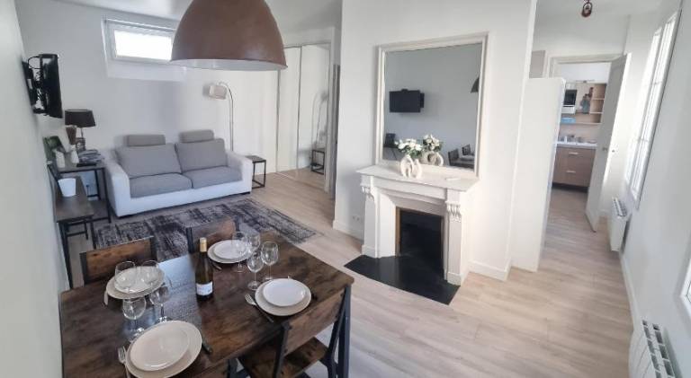 Appartement luxueux dans maison bourgeoise parisienne — photo 3