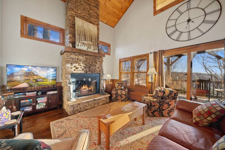 Child-friendly vacation home with BBQ | Mountain view | Perfect for remote work | Pet-friendly — photo 3
