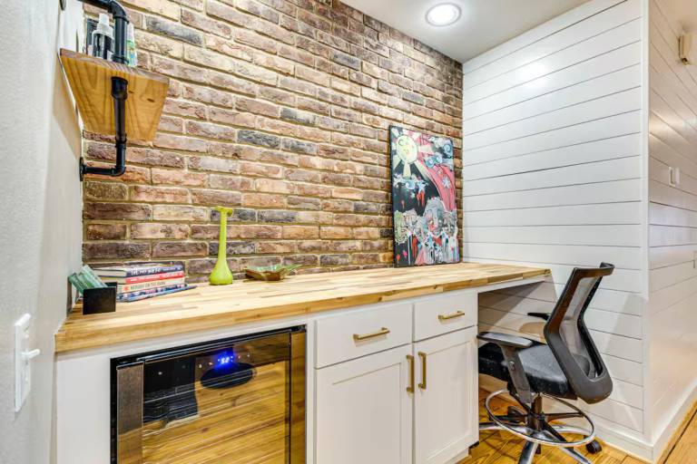 Reynoldstown BeltLine Retreat — BeltLine Access · Parking · Pet Friend — photo 3
