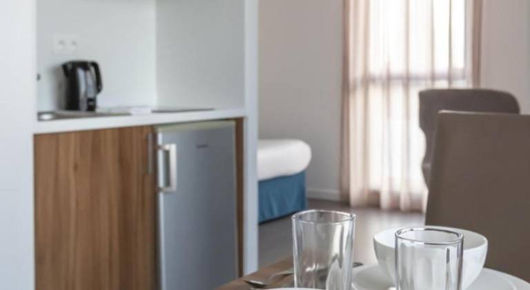 Serviced apartment with patio | Good for workation — photo 3