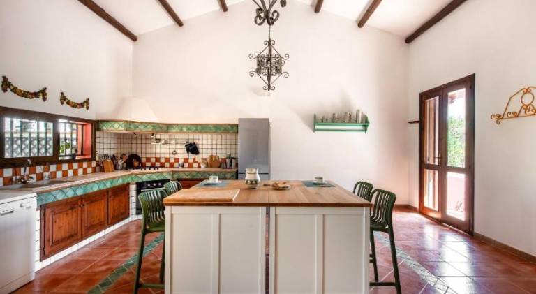Villa with 5 rooms for 10 persons — photo 3