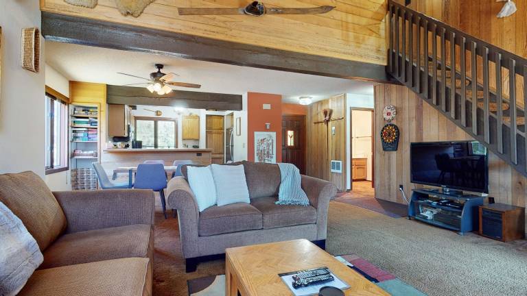 Condo with pool, jacuzzi & sauna | Mountain view — photo 5