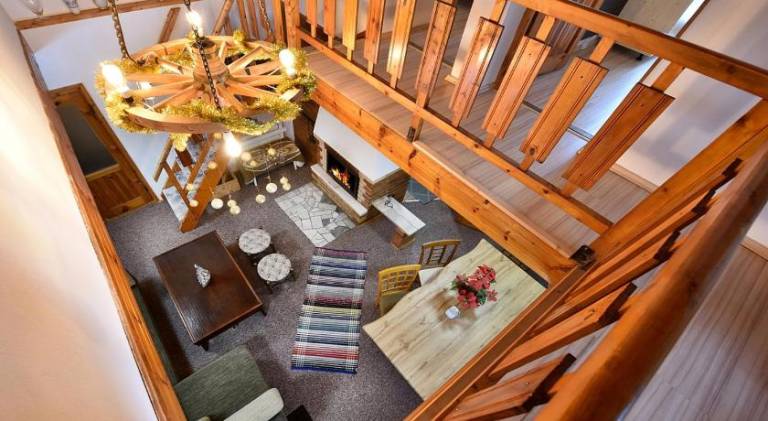 Lodge with terrace — photo 5