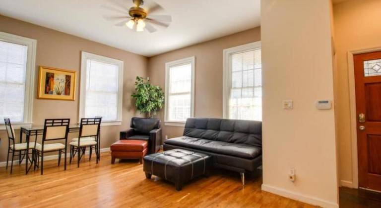 Apartment | Pets are welcome in Savannah, GA