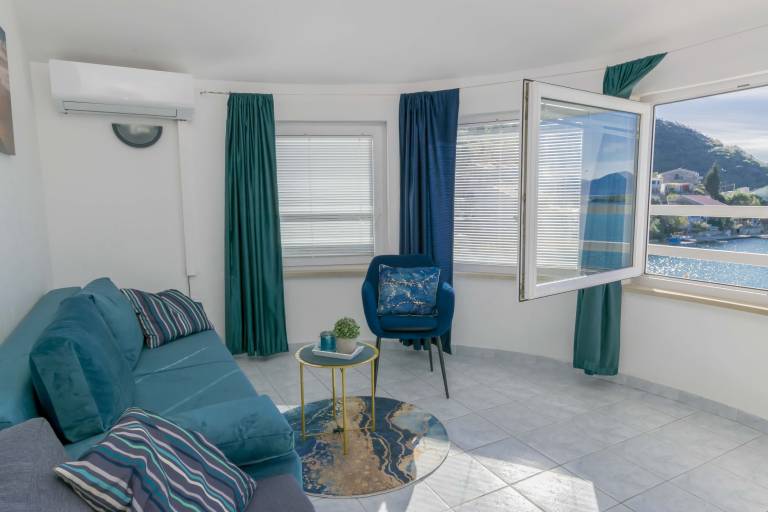 Apartments Beach house Blace — photo 3