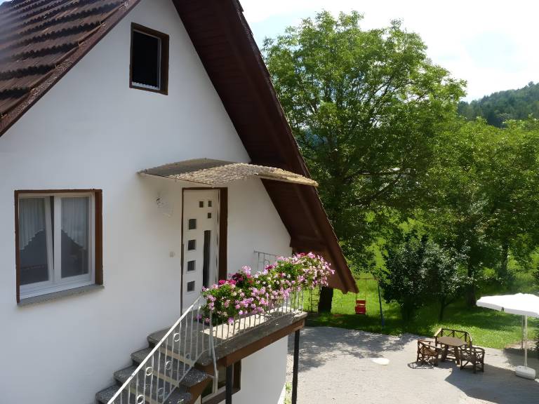 Rental apartment with terrace | Garden view — photo 2
