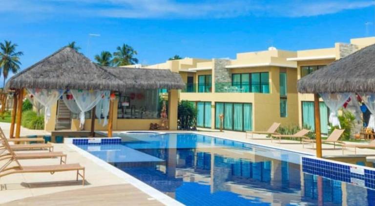 Vacation home with jacuzzi & pool | Pets allowed — photo 2