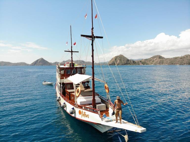 Houseboat  Labuan Bajo
