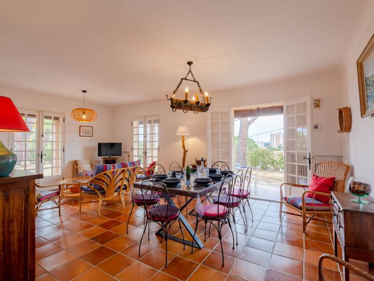 Fully equipped vacation home with terrace, grill & yard | Pets are welcome — photo 5