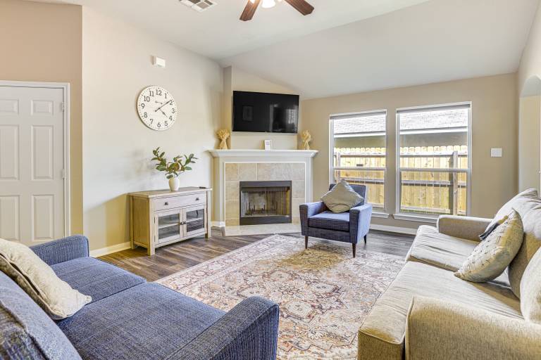 Pet Friendly Texas Retreat w Fenced In Yard