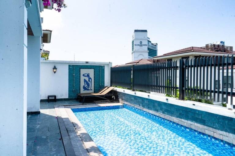Beautiful villa with barbeque, pool & garden | Water view | Good for workation | Pets allowed — photo 4