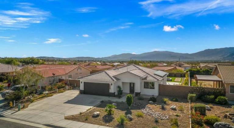 Fully equipped house with terrace, hot tub & grill | Suitable for remote work | Pets are welcome — photo 2