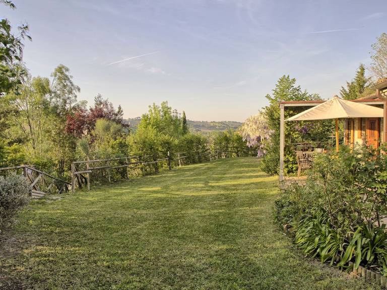 Fully equipped house with private pool, grill & yard | Pet-friendly — photo 3